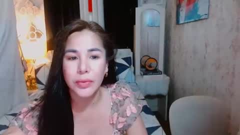 Snapshot of true_belle chatting on 01-05-25, 07:17 GODDESS BELLE online show from 01-05-25, 07:17