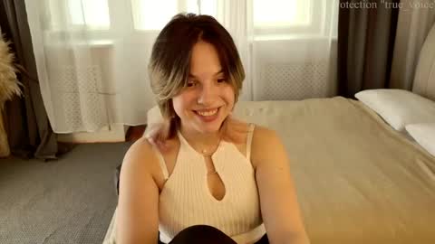 Snapshot of true_voice chatting on 05-19-26, 12:22 Emma online show from 05-19-26, 12:22