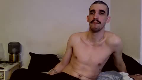 Snapshot of trueblove chatting on 01-08-26, 09:39 trueblove online show from 01-08-26, 09:39