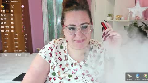 Snapshot of truly_goddess chatting on 12-21-24, 10:06 Adelle online show from 12-21-24, 10:06