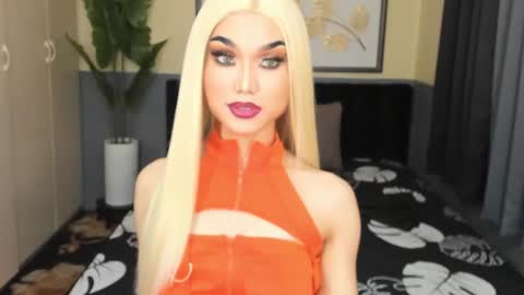 Saskia online show from 12-17-24, 12:01