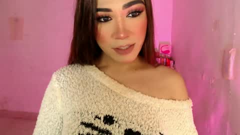 Snapshot of ts_romantika69 chatting on 06-19-26, 08:29 The Girl Named Romantika online show from 06-19-26, 08:29