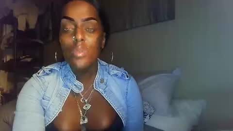 Amber White online show from 11-15-25, 04:10