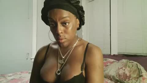 Snapshot of tsamberwhite007 chatting on 05-27-26, 06:32 Amber White online show from 05-27-26, 06:32