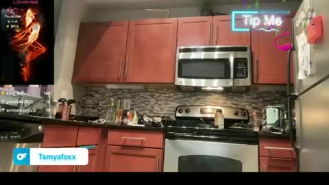 Snapshot of tsfoxx chatting on 06-18-26, 04:22 tsfoxx online show from 06-18-26, 04:22