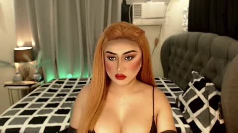 Snapshot of tshugescock chatting on 10-01-25, 06:14 SEDUCTIVEmistresCUMS online show from 10-01-25, 06:14
