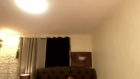 Snapshot of tshugescock chatting on 10-18-25, 03:24 SEDUCTIVEmistresCUMS online show from 10-18-25, 03:24