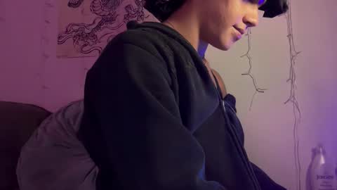 Snapshot of tsj777 chatting on 06-11-26, 04:32 tsj777 online show from 06-11-26, 04:32