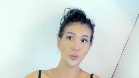 Snapshot of tsmanika chatting on 12-25-24, 07:45 MA NI KA online show from 12-25-24, 07:45