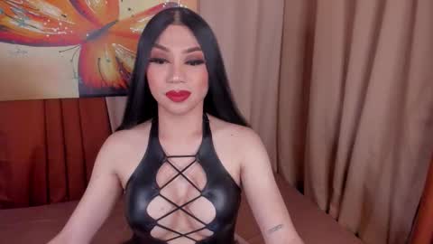 Queen Selena online show from 03-06-26, 05:20