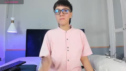 Maru online show from 11-10-25, 09:36