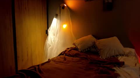 Tsuky online show from 03-10-26, 11:32