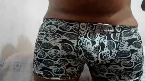 Snapshot of tsunayoshipb321 chatting on 10-27-25, 07:18 Tsunayoshi321 online show from 10-27-25, 07:18