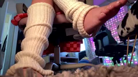 Snapshot of tsunderenextdoor chatting on 09-10-25, 06:52 MOCHI NEXT DOOR online show from 09-10-25, 06:52