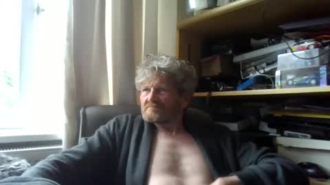 Snapshot of ttb2769 chatting on 05-09-26, 06:40 ttb2769 online show from 05-09-26, 06:40