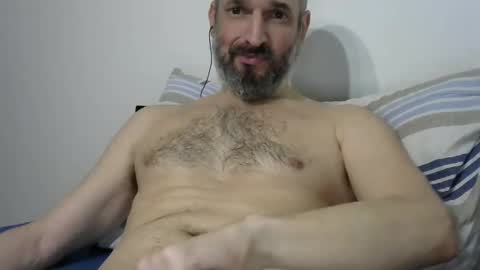 Snapshot of tu_bomberono chatting on 02-15-25, 05:39 tu_bomberono online show from 02-15-25, 05:39