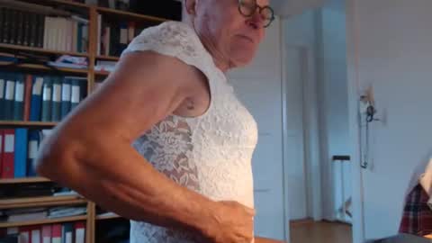 FINN but call me NANNA online show from 11-20-25, 11:43