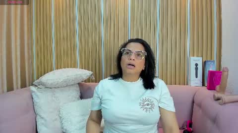 Snapshot of tugochita chatting on 07-19-26, 01:26 TuGochita online show from 07-19-26, 01:26