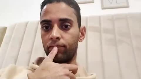 Snapshot of tunisiensexyguy chatting on 02-10-25, 07:38 TunisienSexyGuy online show from 02-10-25, 07:38