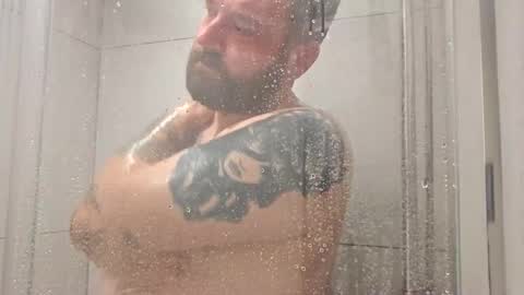 Snapshot of tunpau13 chatting on 10-28-25, 11:07 tunpau13 online show from 10-28-25, 11:07