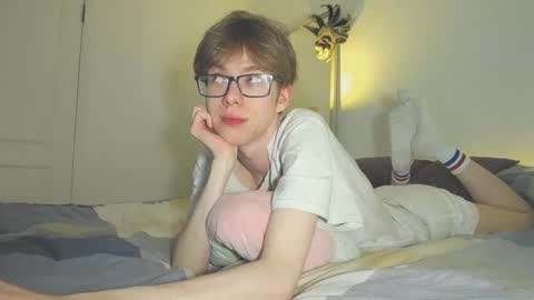 Snapshot of tuz94 chatting on 03-03-25, 05:29 Dan online show from 03-03-25, 05:29