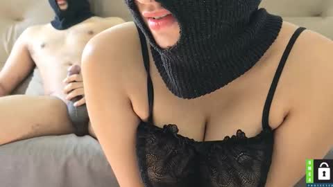 A  M On vacation till 28th online show from 12-14-25, 03:34