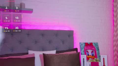 Hallie online show from 12-02-25, 01:33