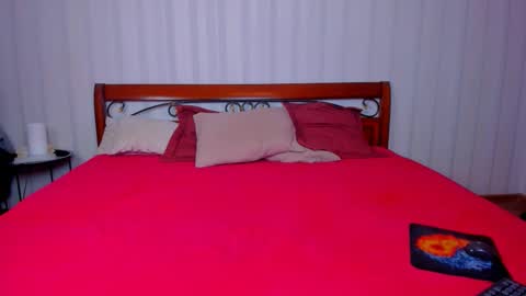 Angus online show from 12-19-25, 04:41