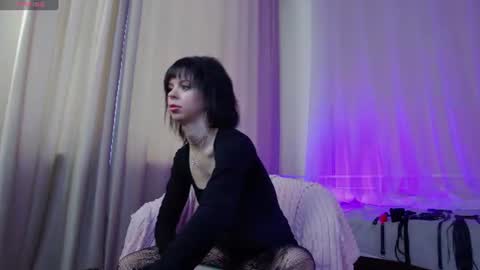 Snapshot of twiggysmith chatting on 06-21-26, 11:02 Twiggy online show from 06-21-26, 11:02
