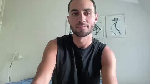 Snapshot of twikboy chatting on 01-10-25, 04:01 Twinkboy online show from 01-10-25, 04:01