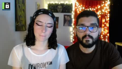 Snapshot of twinflamesxx chatting on 01-09-25, 12:57 TwinFlamesXX online show from 01-09-25, 12:57