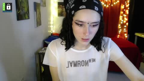Snapshot of twinflamesxx chatting on 01-09-25, 03:58 TwinFlamesXX online show from 01-09-25, 03:58