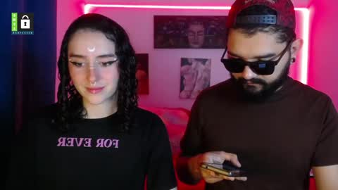 Snapshot of twinflamesxx chatting on 02-25-25, 08:09 TwinFlamesXX online show from 02-25-25, 08:09