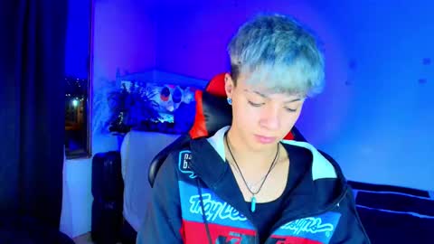 Snapshot of twink_sebas_ chatting on 11-28-25, 05:32 Bad boy sebastian online show from 11-28-25, 05:32