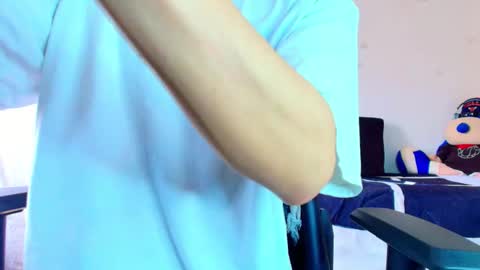Snapshot of twink_sebas_ chatting on 12-02-25, 04:13 Bad boy sebastian online show from 12-02-25, 04:13