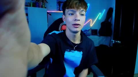 Snapshot of twink_sebas_ chatting on 03-03-26, 05:24 Bad boy sebastian online show from 03-03-26, 05:24