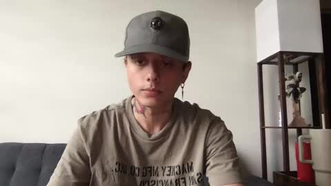 Derrick online show from 09-16-25, 05:14