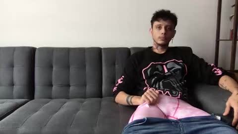 Derrick online show from 10-18-25, 05:35