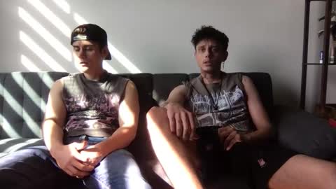 Derrick online show from 10-31-25, 09:05