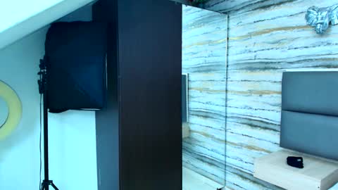 twinslovers_ online show from 11-08-25, 02:45