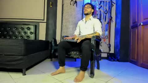 Snapshot of twisted_fantasy_ chatting on 04-27-26, 01:03 Clio Tadeo online show from 04-27-26, 01:03