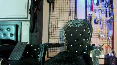 Snapshot of twisted_fantasy_ chatting on 05-18-26, 02:51 Clio Tadeo online show from 05-18-26, 02:51