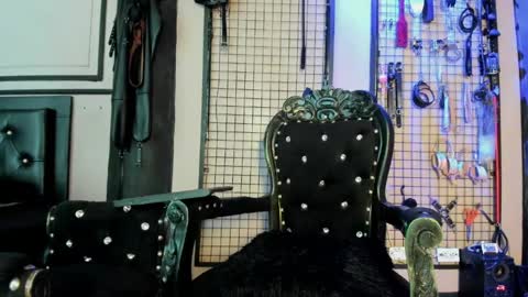 Snapshot of twisted_fantasy_ chatting on 05-18-26, 04:07 Clio Tadeo online show from 05-18-26, 04:07