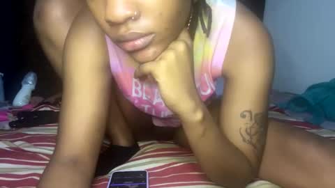 Snapshot of twnkytwinkle chatting on 06-01-26, 05:09 twnkytwinkle online show from 06-01-26, 05:09