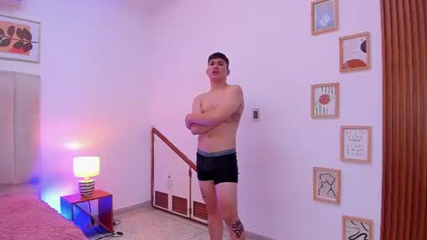 Snapshot of twogirls2boys chatting on 07-08-26, 03:33 Sara LoenardNataly and Emilio online show from 07-08-26, 03:33