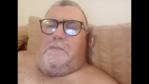 twohats2810 online show from 02-01-26, 05:22