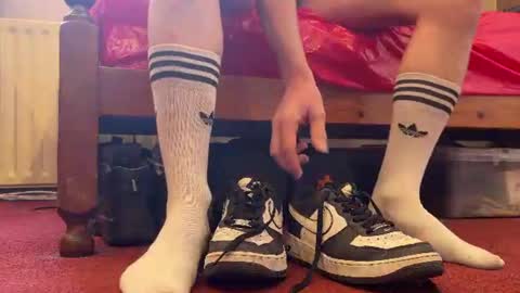 Tye Upgood online show from 06-26-26, 01:59