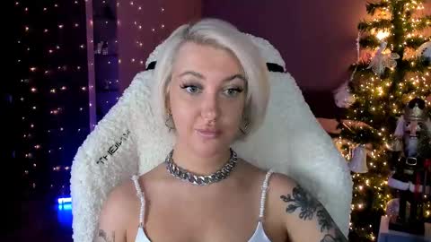 Miley online show from 12-21-24, 12:38