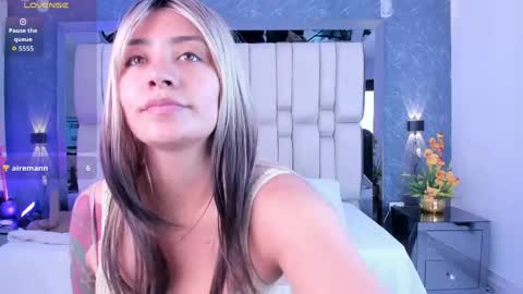 Snapshot of tyla_demon chatting on 04-25-26, 03:53 TYLA online show from 04-25-26, 03:53