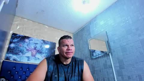 Snapshot of tyleer_scot chatting on 05-18-26, 01:39 Tyleer Scot online show from 05-18-26, 01:39
